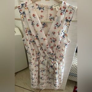 Gorgeous trendy dress! Very flattering! NWOT!